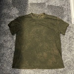 womens lululemon shirt